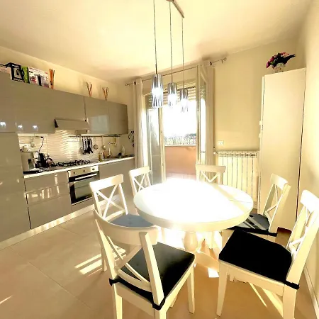 Altopascio Apartment