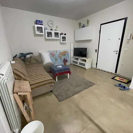 Altopascio Apartment